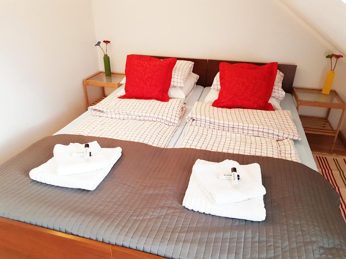 Bed and Breakfast Balaton Rowy à Rowy  Extérieur photo